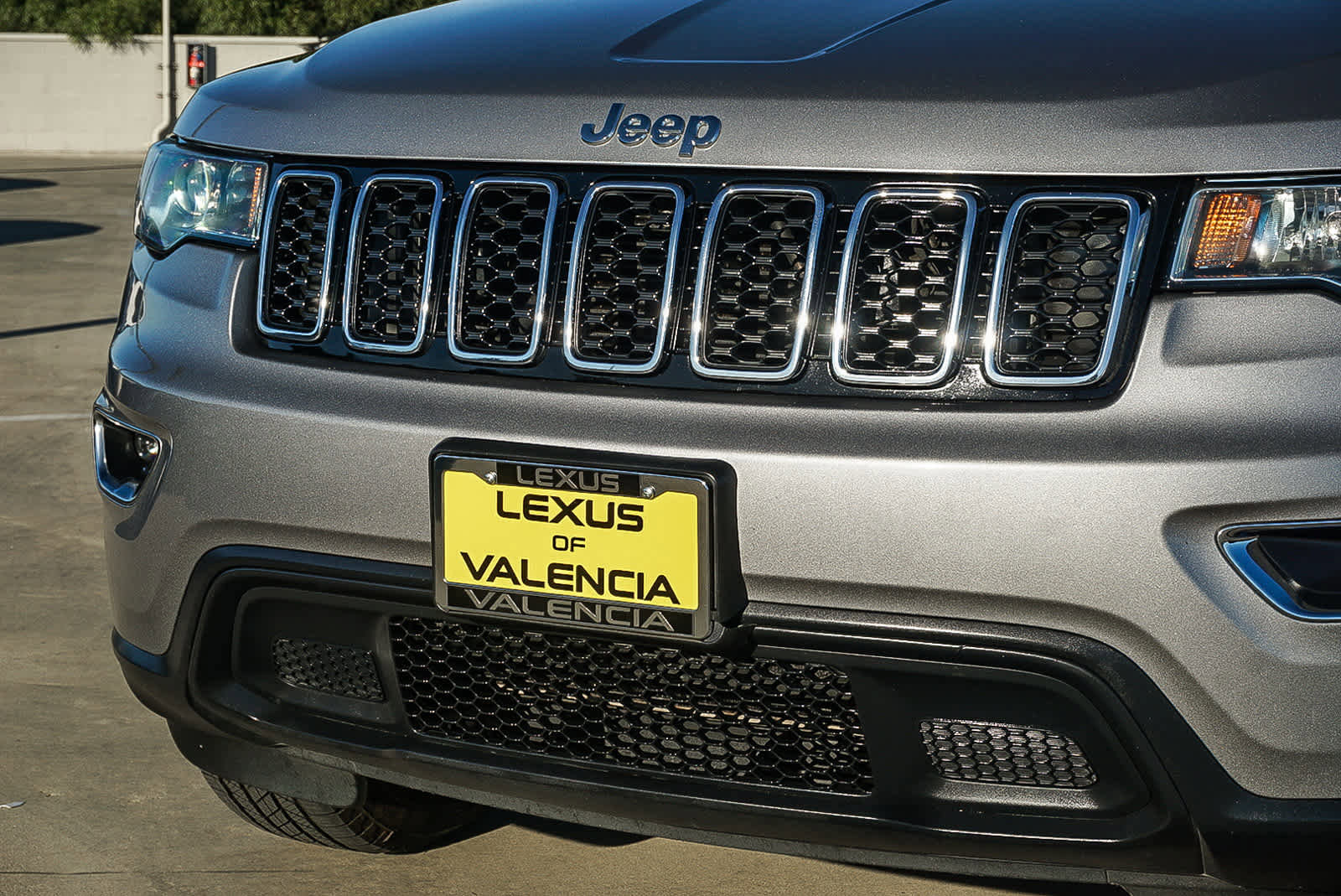 Used 2020 Jeep Grand Cherokee Laredo image 9