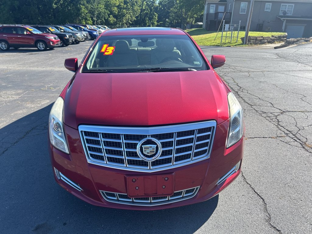 Used 2013 Cadillac XTS Luxury AWD/4WD image 3
