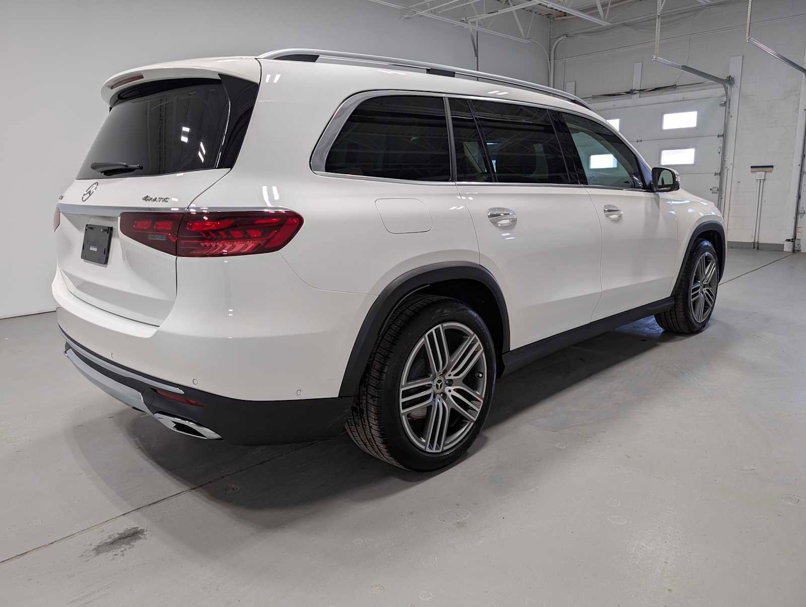 Certified 2026 Mercedes-Benz GLS 450 4MATIC image 8