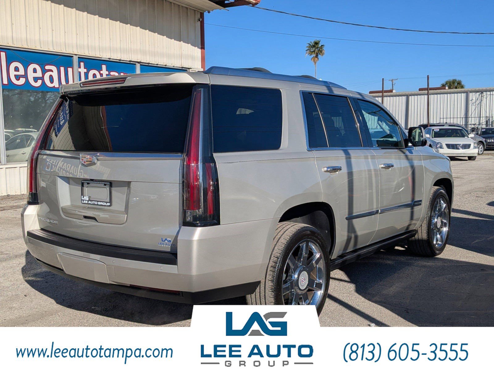 Used 2015 Cadillac Escalade Premium image 3
