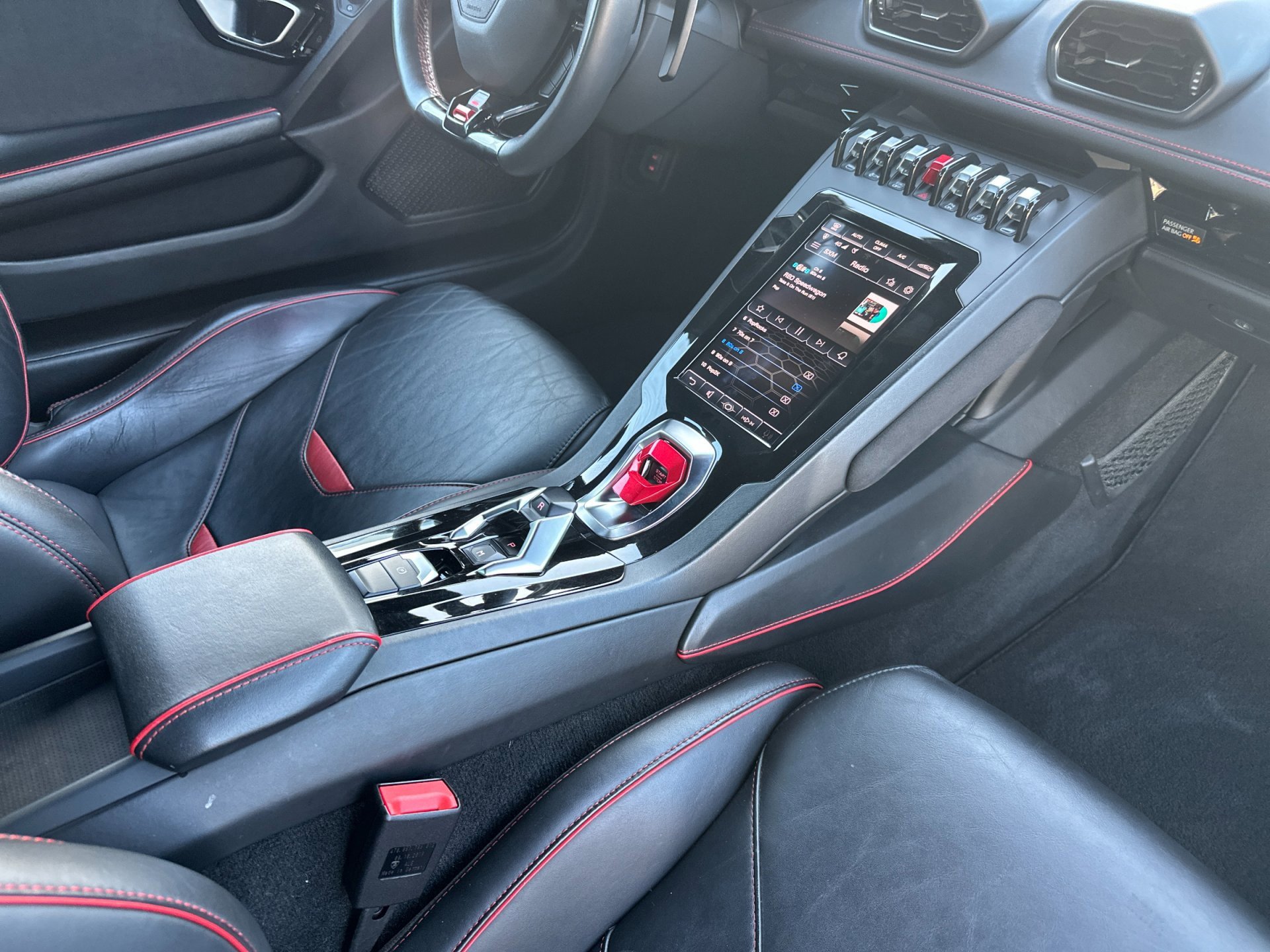 Used 2020 Lamborghini Huracan EVO image 6