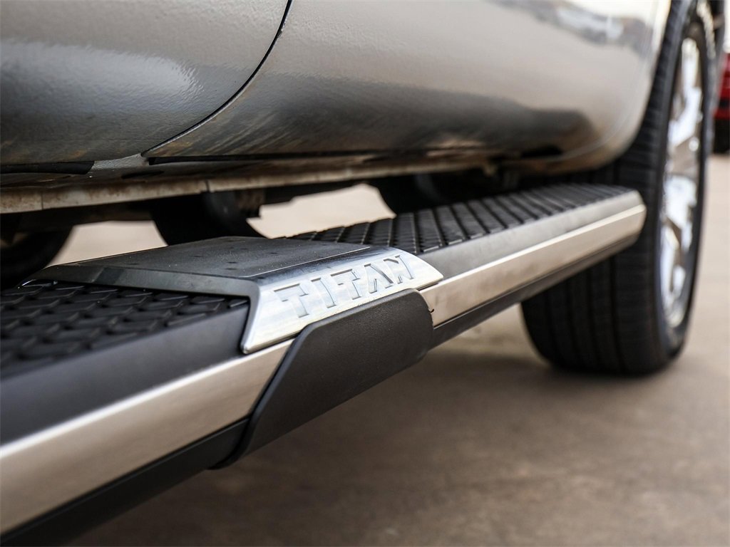 Used 2020 Nissan Titan SL w/ Moonroof Package image 11