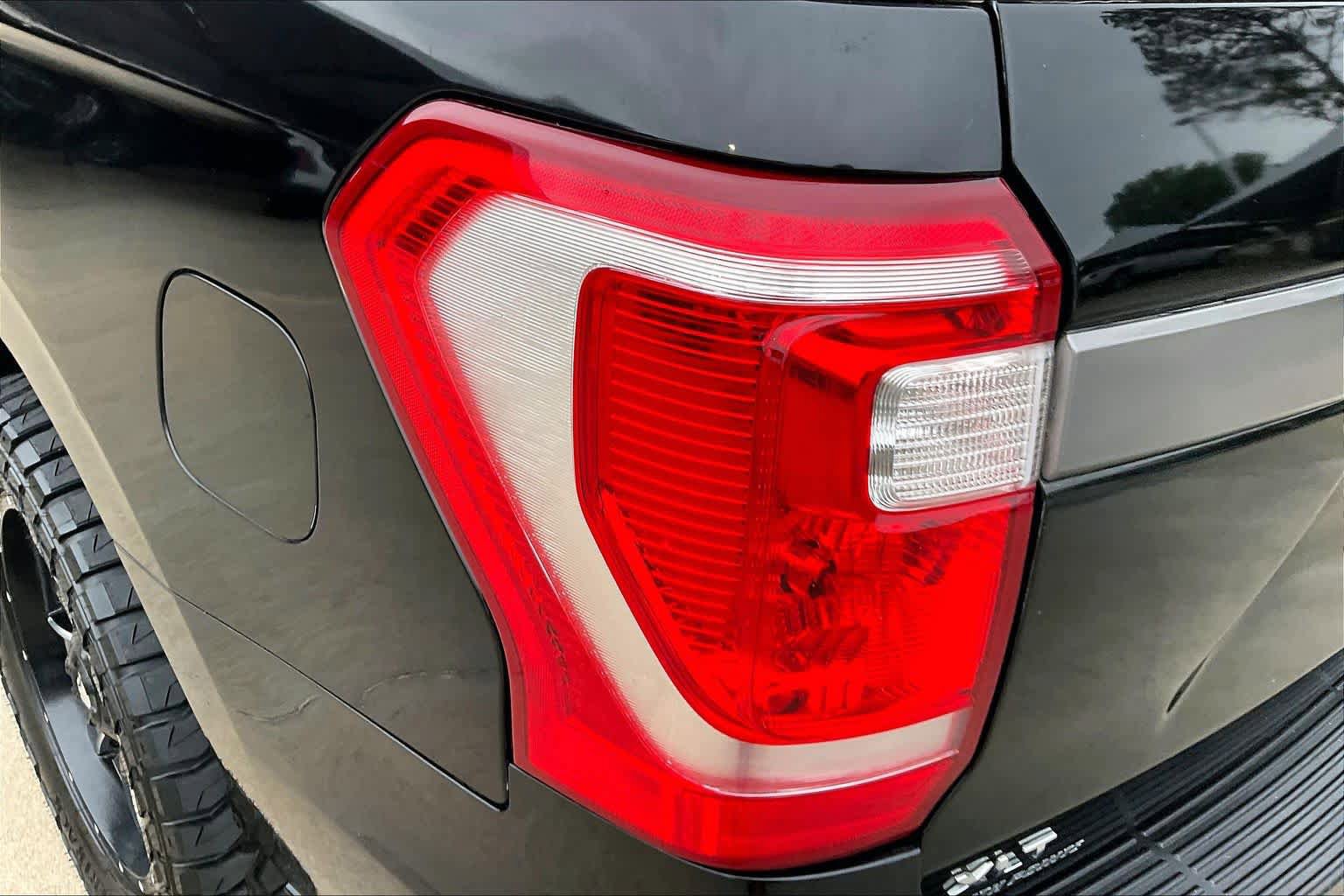 Used 2021 Ford Expedition XLT AWD/4WD image 28