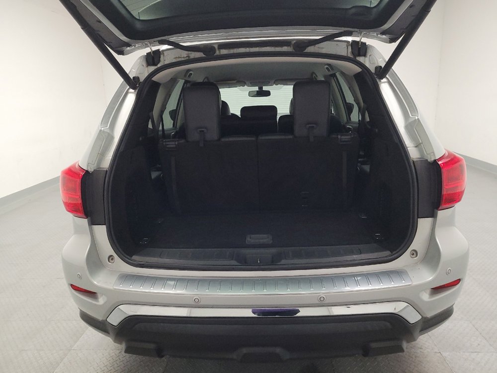 Used 2019 Nissan Pathfinder SL AWD/4WD image 29