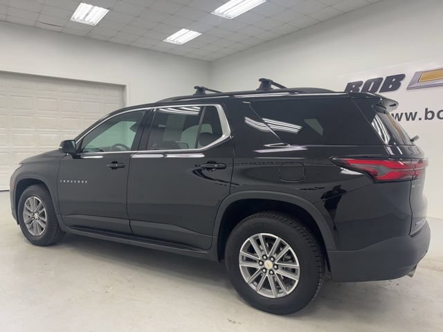 Used 2022 Chevrolet Traverse LT w/ LPO, 'HIT The Road' Package AWD/4WD image 7