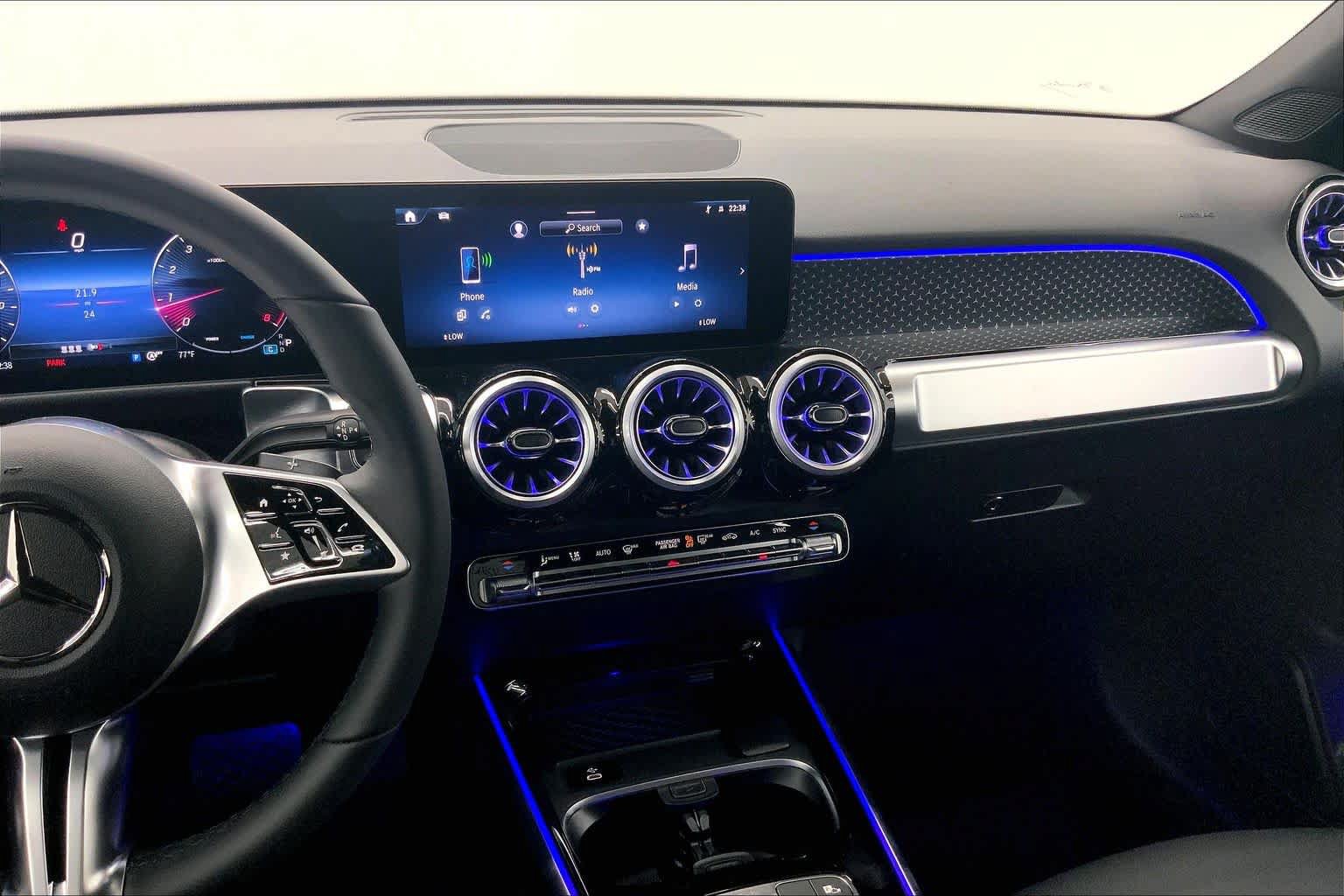 New 2026 Mercedes-Benz GLB 250 image 26