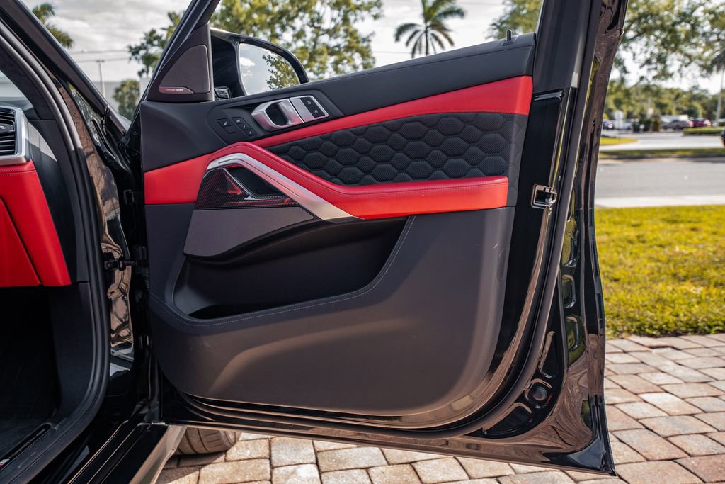 Used 2022 BMW X6 M w/ Competition Package image 32