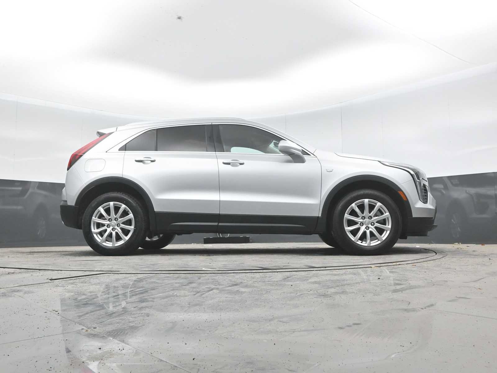 Used 2019 Cadillac XT4 Luxury w/ Cold Weather Package AWD/4WD image 44
