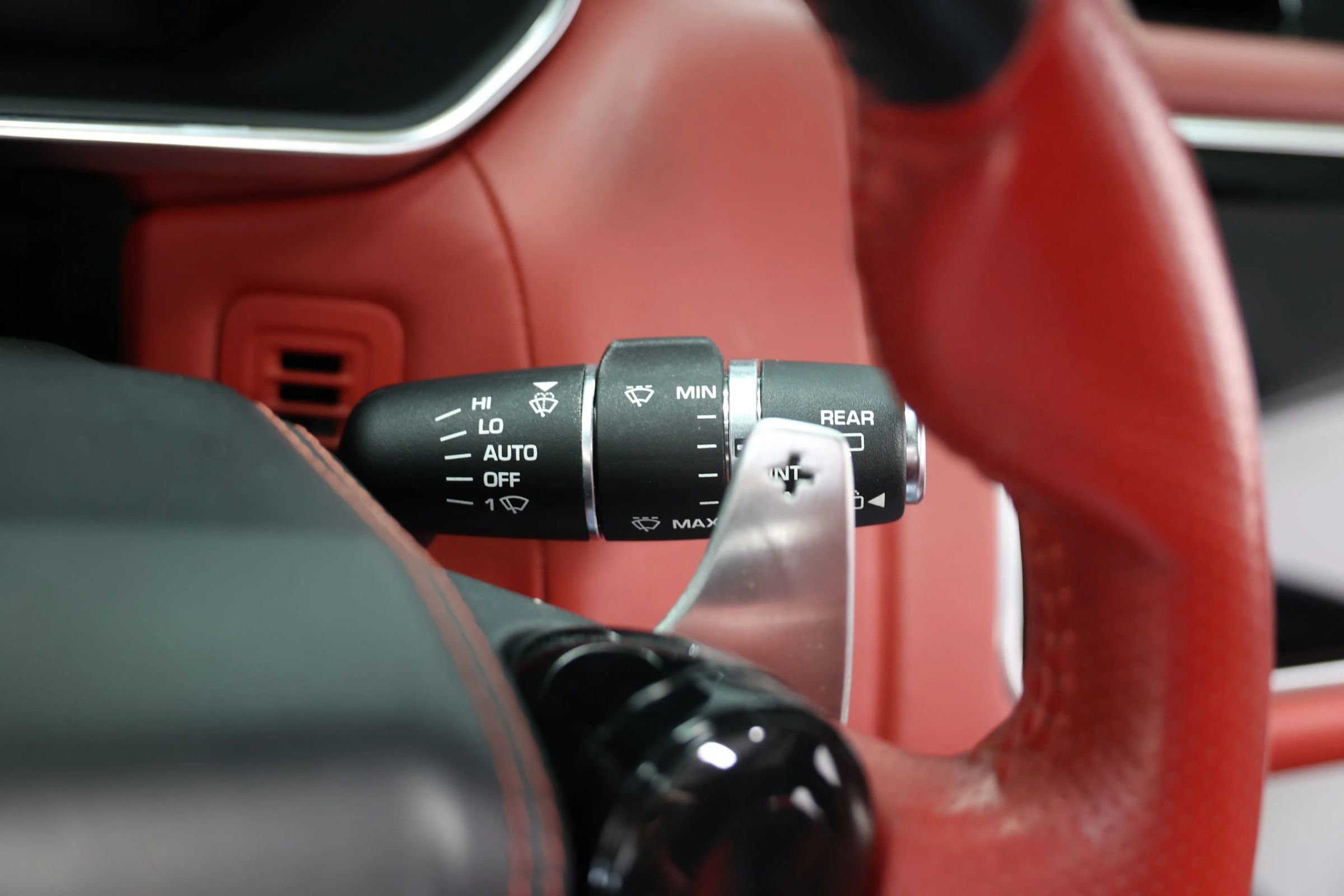 Used 2020 Land Rover Range Rover Sport SVR image 27