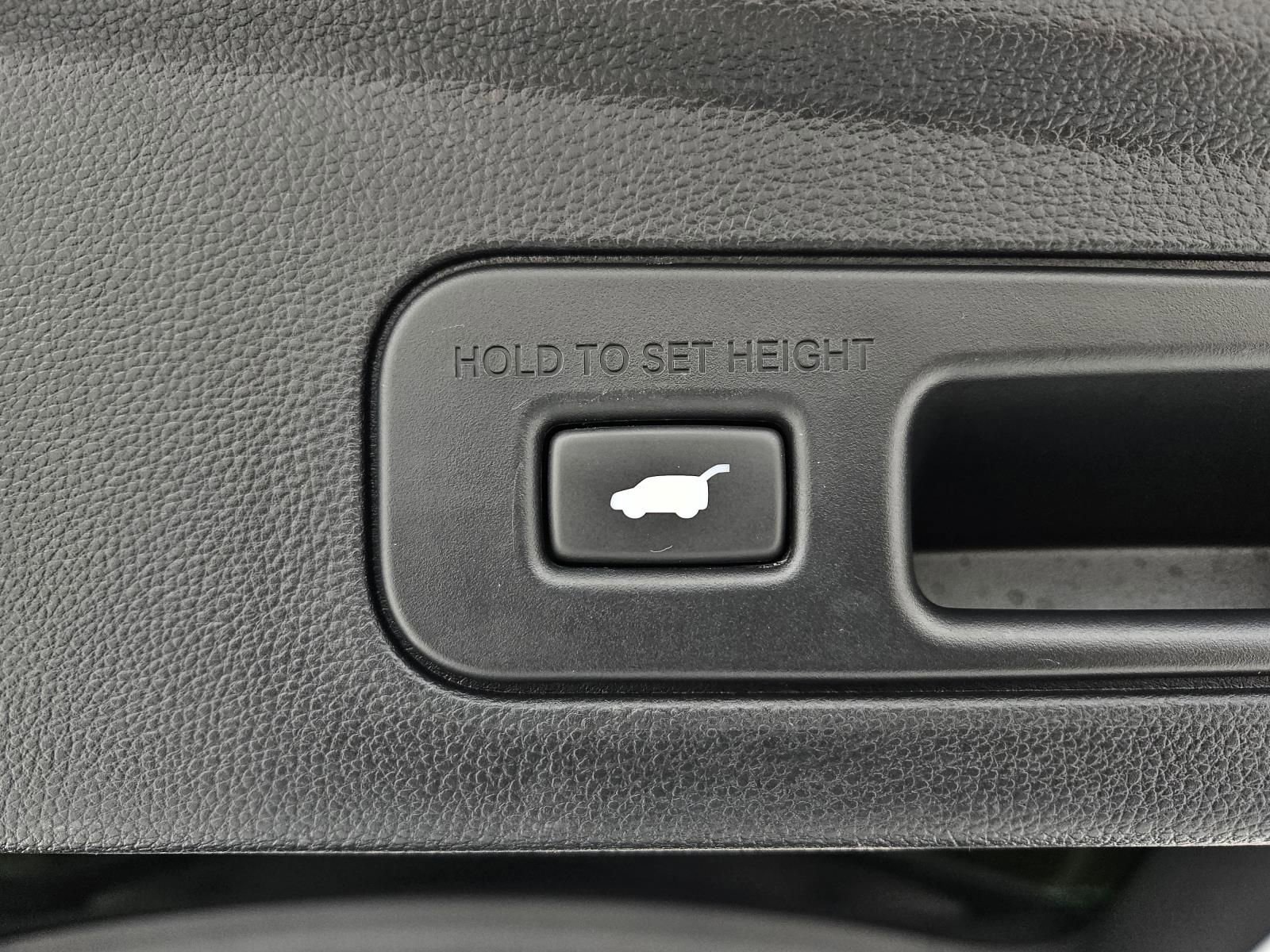 Used 2024 Acura MDX A-Spec image 10
