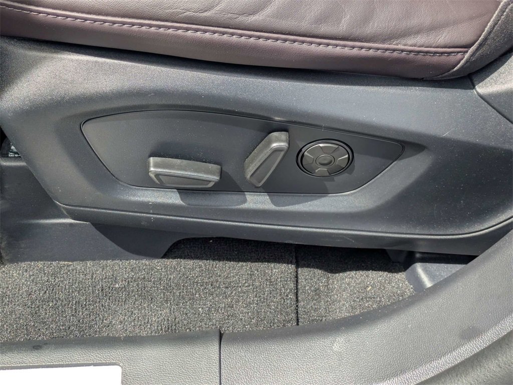 Used 2025 Ford Explorer Platinum w/ Ultimate Package image 22