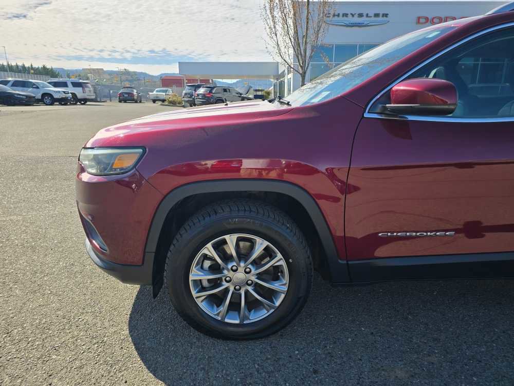 Used 2021 Jeep Cherokee Latitude Lux w/ Comfort/Convenience Group image 18