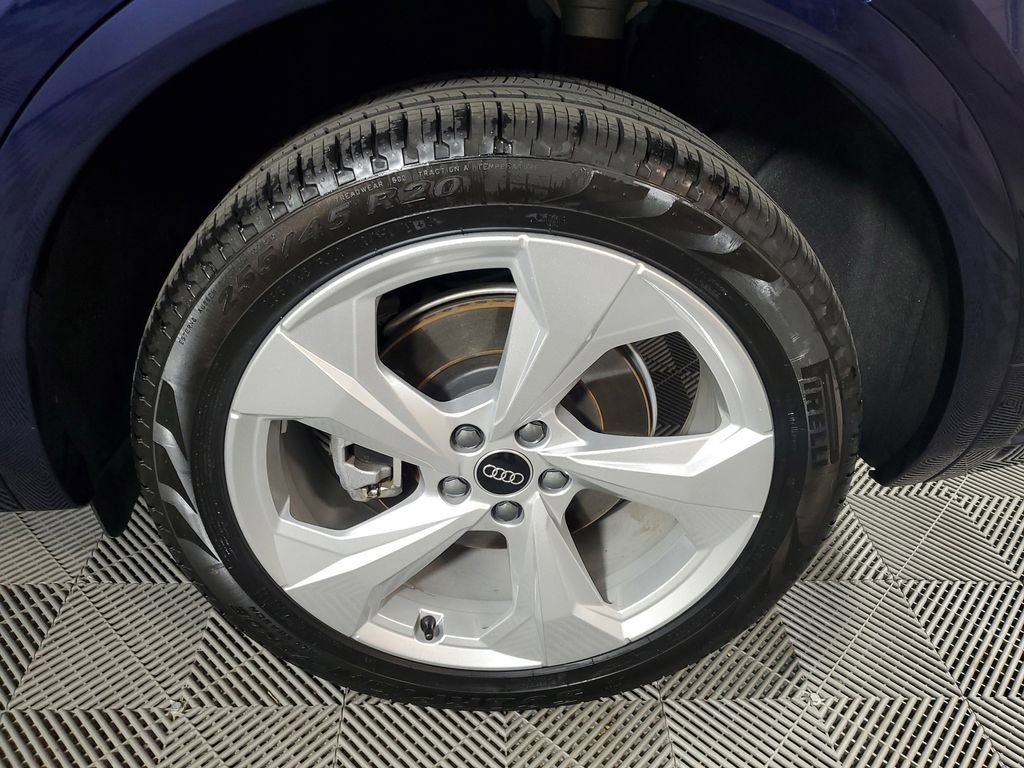 Used 2025 Audi Q5 2.0T Premium Plus w/ Premium Plus Package image 11