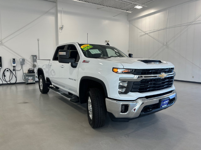 Certified 2025 Chevrolet Silverado 2500 LT AWD/4WD image 3