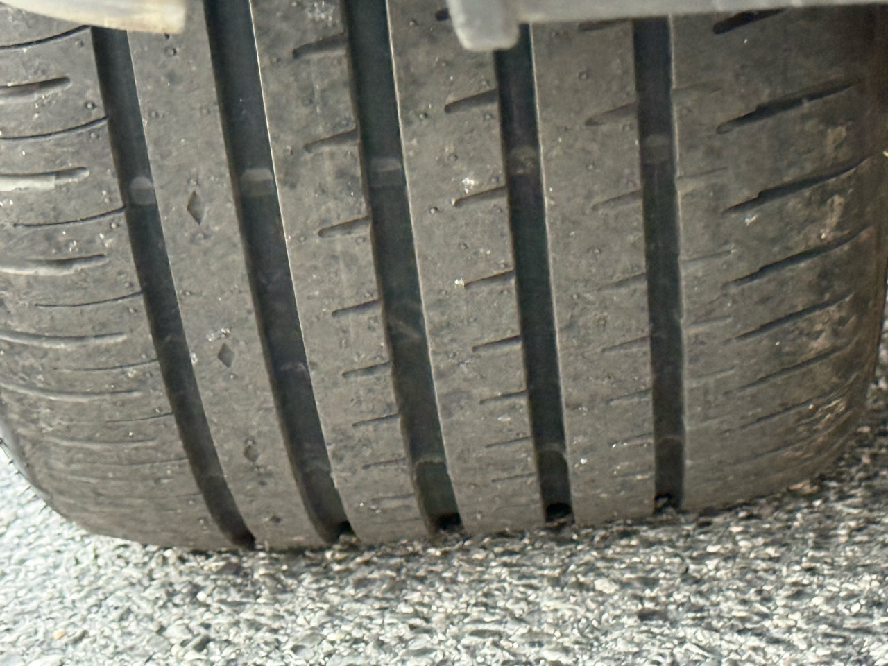 Used 1997 Chevrolet Corvette Coupe w/ Memory Pkg image 28