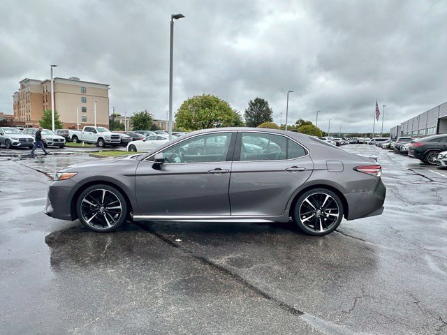 Used 2018 Toyota Camry XSE FWD image 7