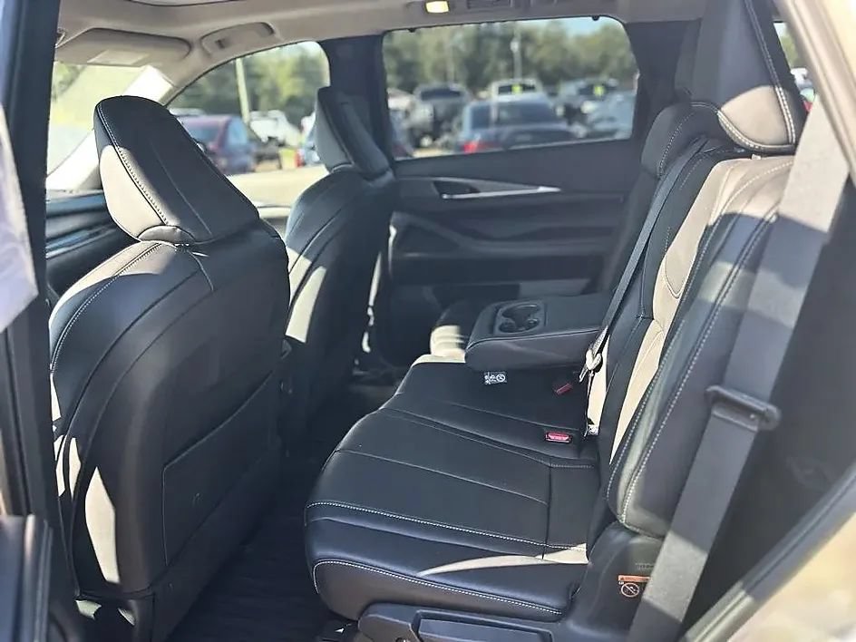 Used 2023 INFINITI QX60 Luxe w/ Cargo Package AWD/4WD image 13