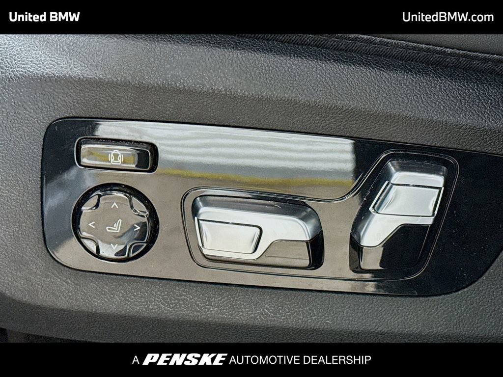 Used 2024 BMW X7 xDrive40i w/ Executive Package image 4