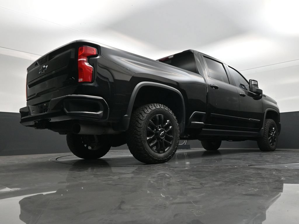 Used 2025 Chevrolet Silverado 2500 High Country w/ High Country Premium Package AWD/4WD image 24