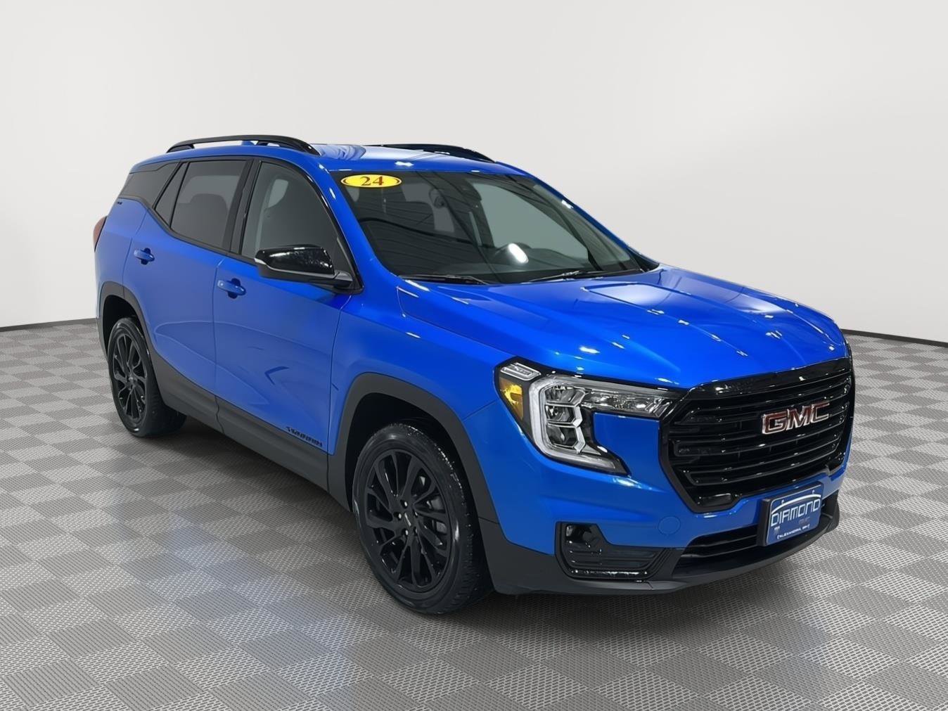 Used 2024 GMC Terrain SLT w/ Elevation Edition image 7