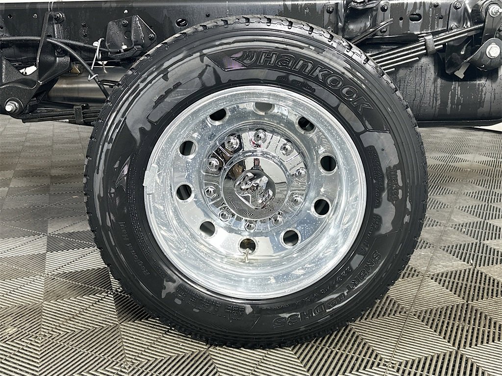 New 2026 RAM 5500 4x4 Crew Cab image 17