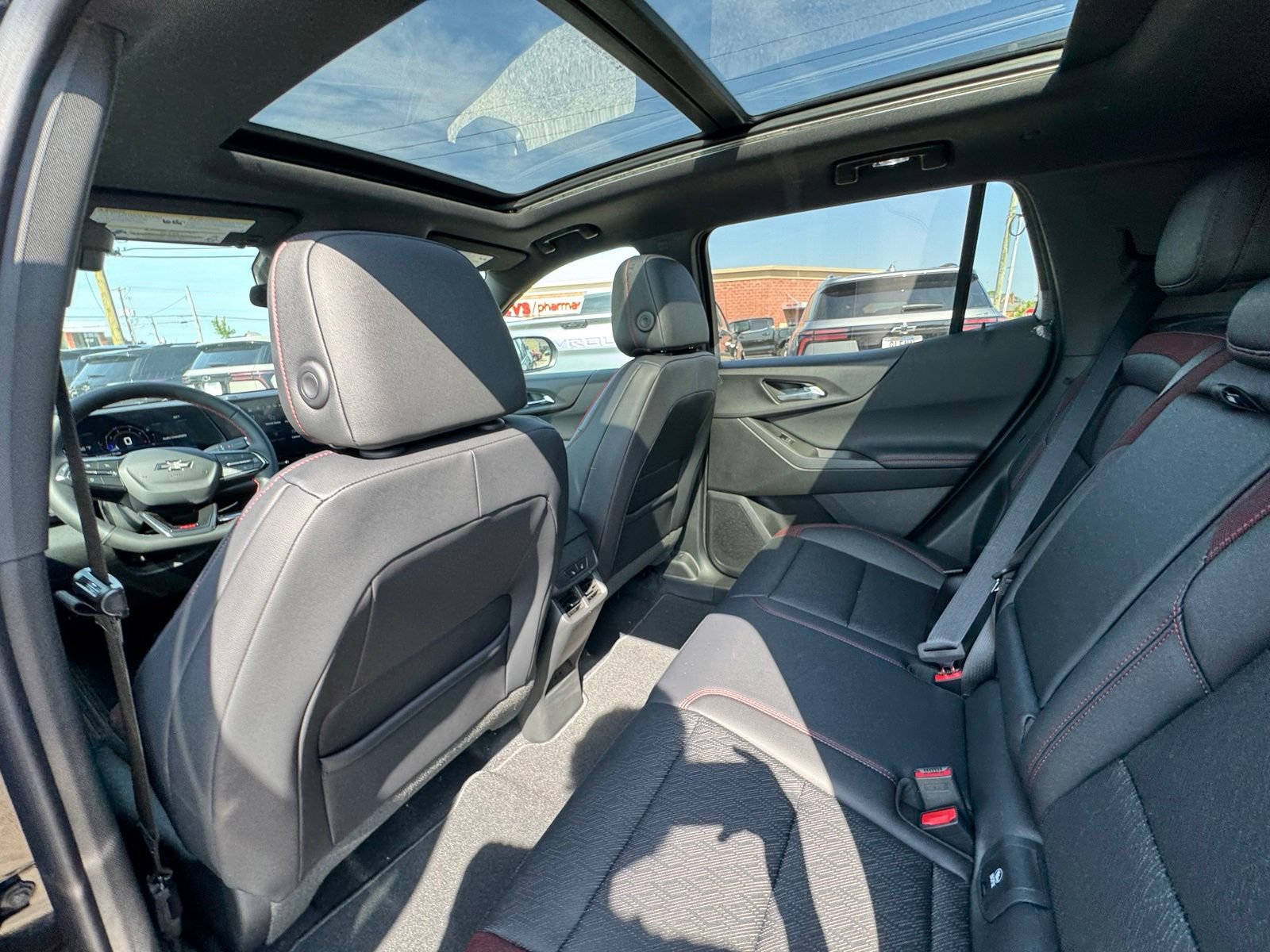 New 2027 Chevrolet Equinox RS w/ Convenience Package III AWD/4WD image 26
