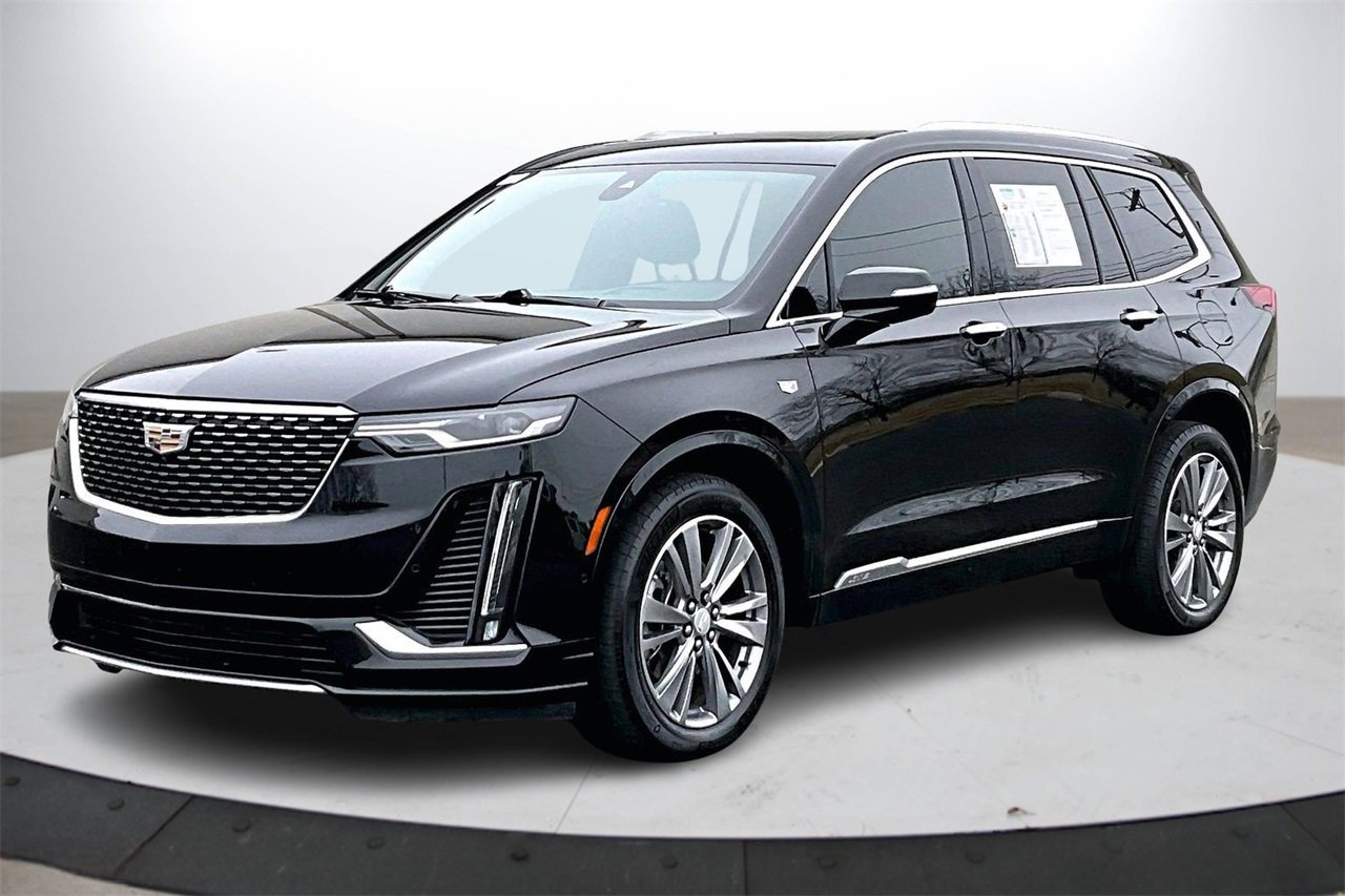 Used 2022 Cadillac XT6 Premium Luxury w/ Technology Package image 4