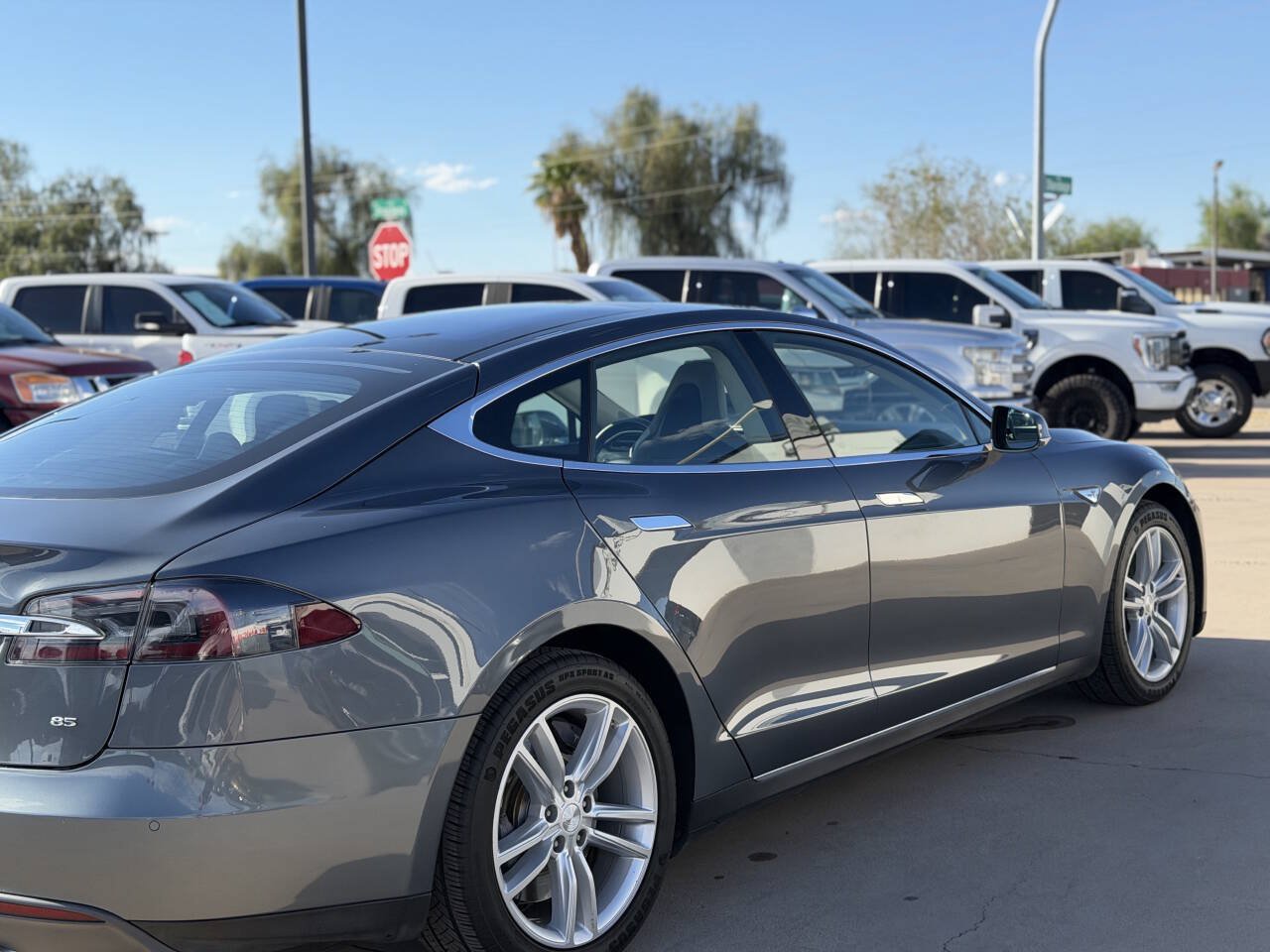 Used 2014 Tesla Model S 85 RWD image 15