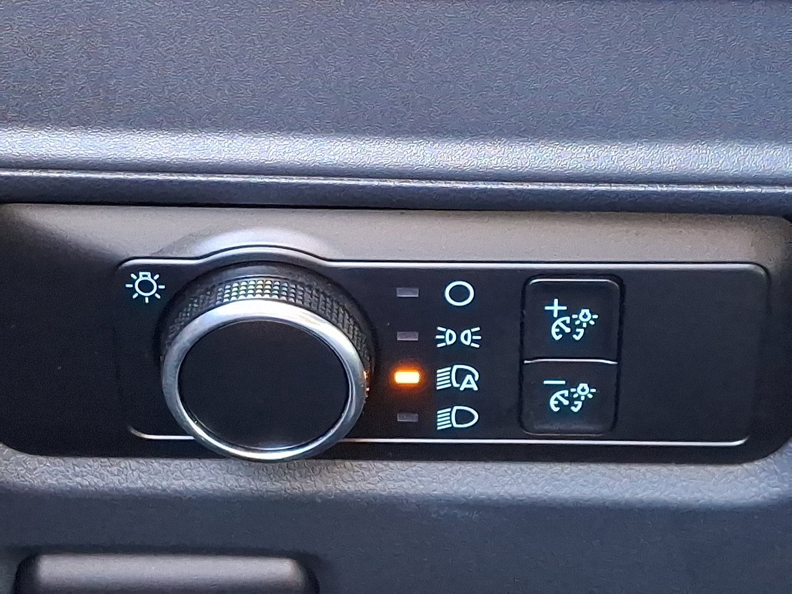 Used 2024 Ford Expedition Max XLT image 26