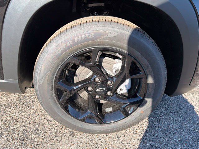 New 2026 Chevrolet Trax LT w/ Sunroof Package FWD image 19