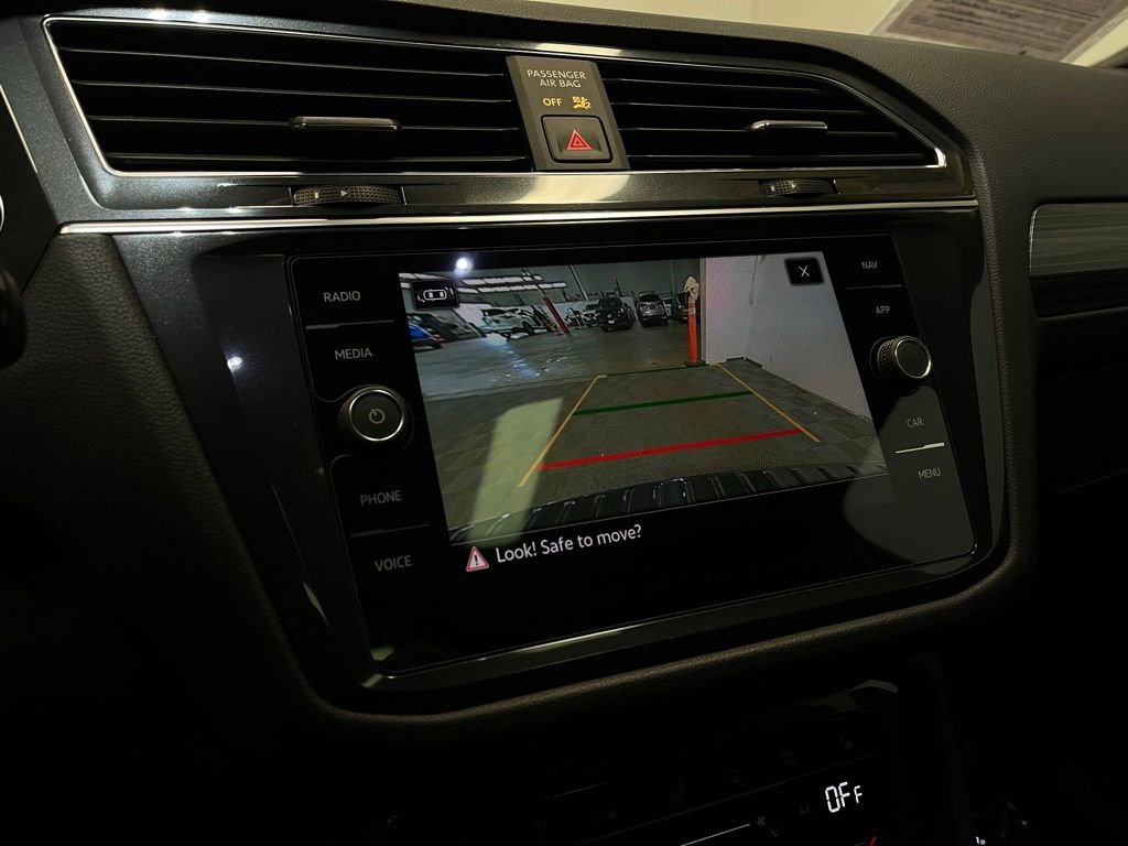 Used 2023 Volkswagen Tiguan SEL R-Line image 10
