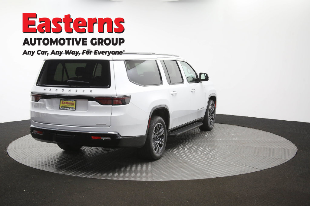 Used 2024 Jeep Wagoneer L Series II w/ Flexible Seating Group AWD/4WD image 48