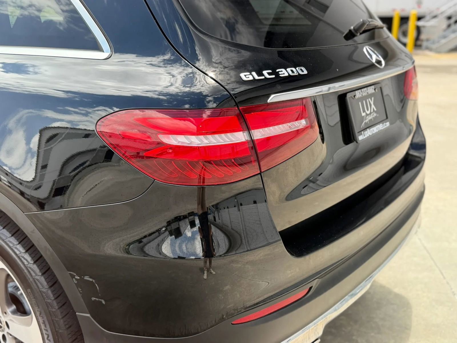 Used 2019 Mercedes-Benz GLC 300 w/ Premium Package image 13