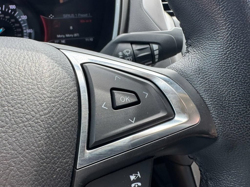 Used 2020 Ford Fusion SEL FWD image 17