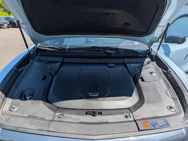 Used 2024 Cadillac Lyriq Sport w/ LPO, Floor Liner Package AWD/4WD image 10