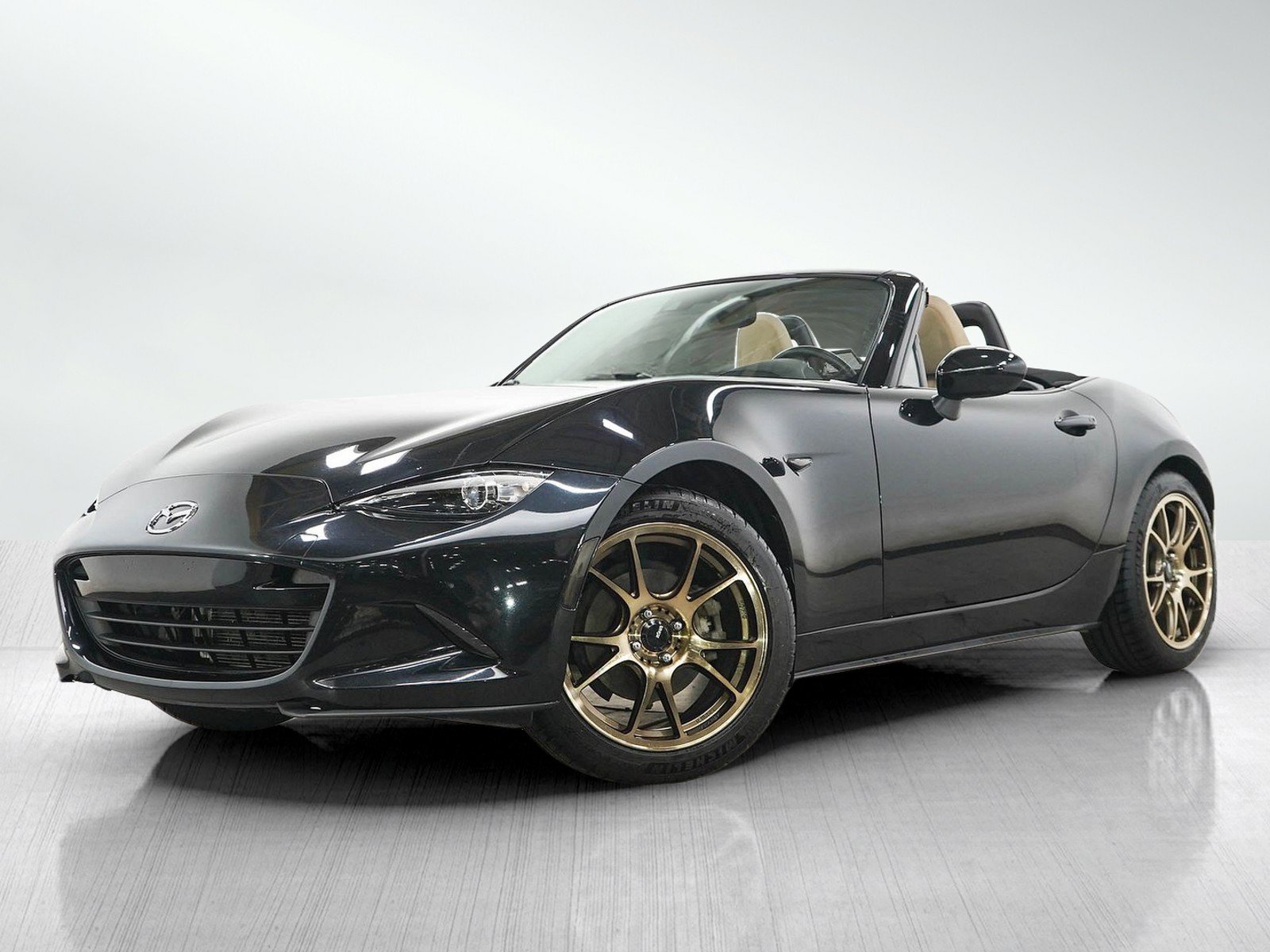 Used 2016 MAZDA MX-5 Miata Grand Touring RWD image 2