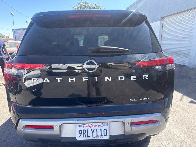 Used 2025 Nissan Pathfinder SL AWD/4WD image 4