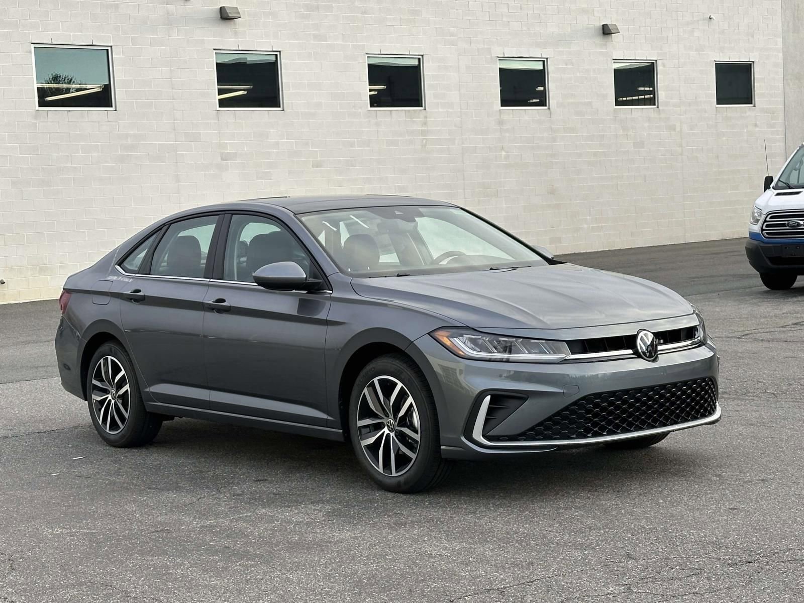 New 2026 Volkswagen Jetta SE image 8