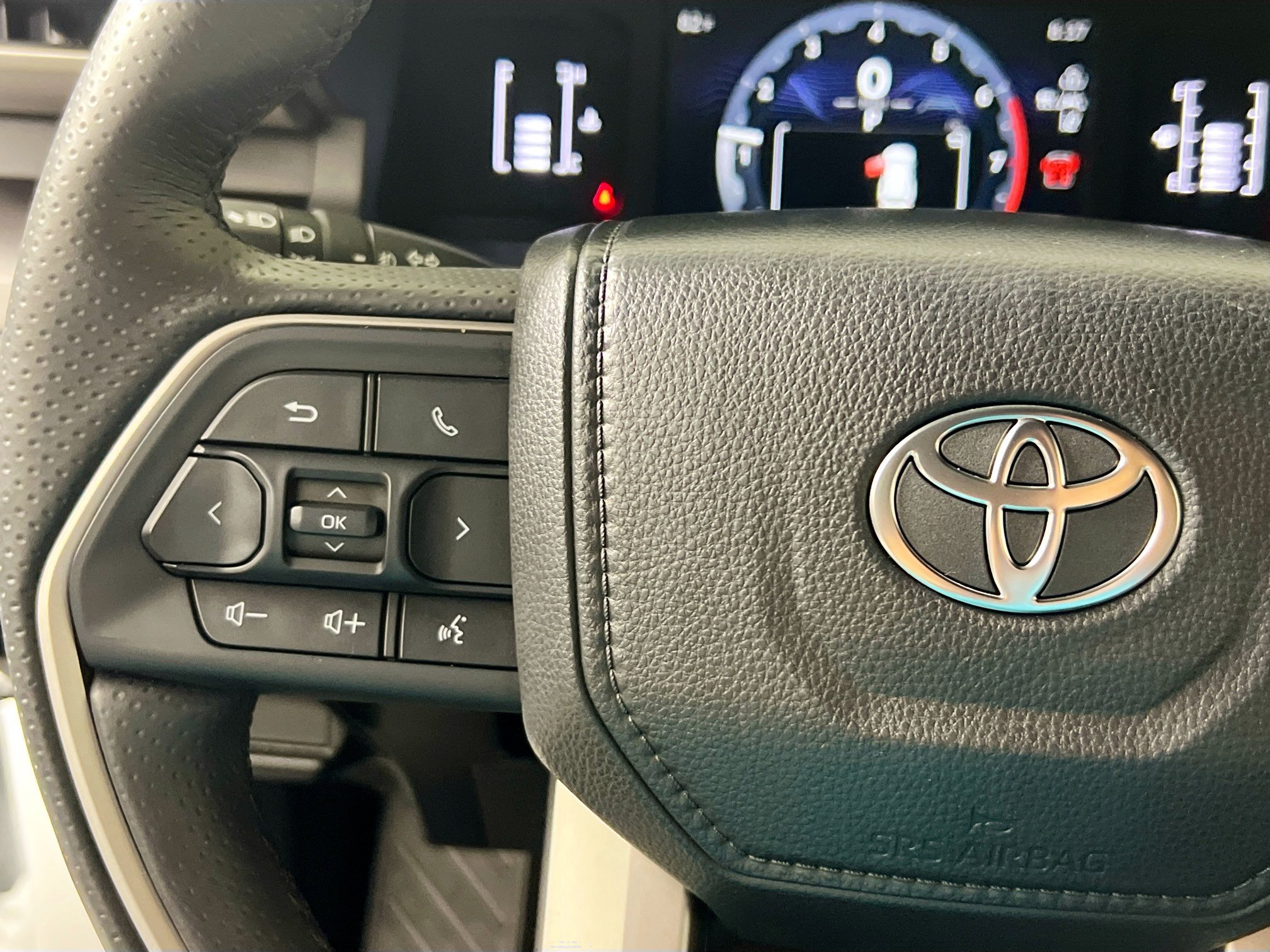 Used 2026 Toyota 4Runner SR5 AWD/4WD image 18