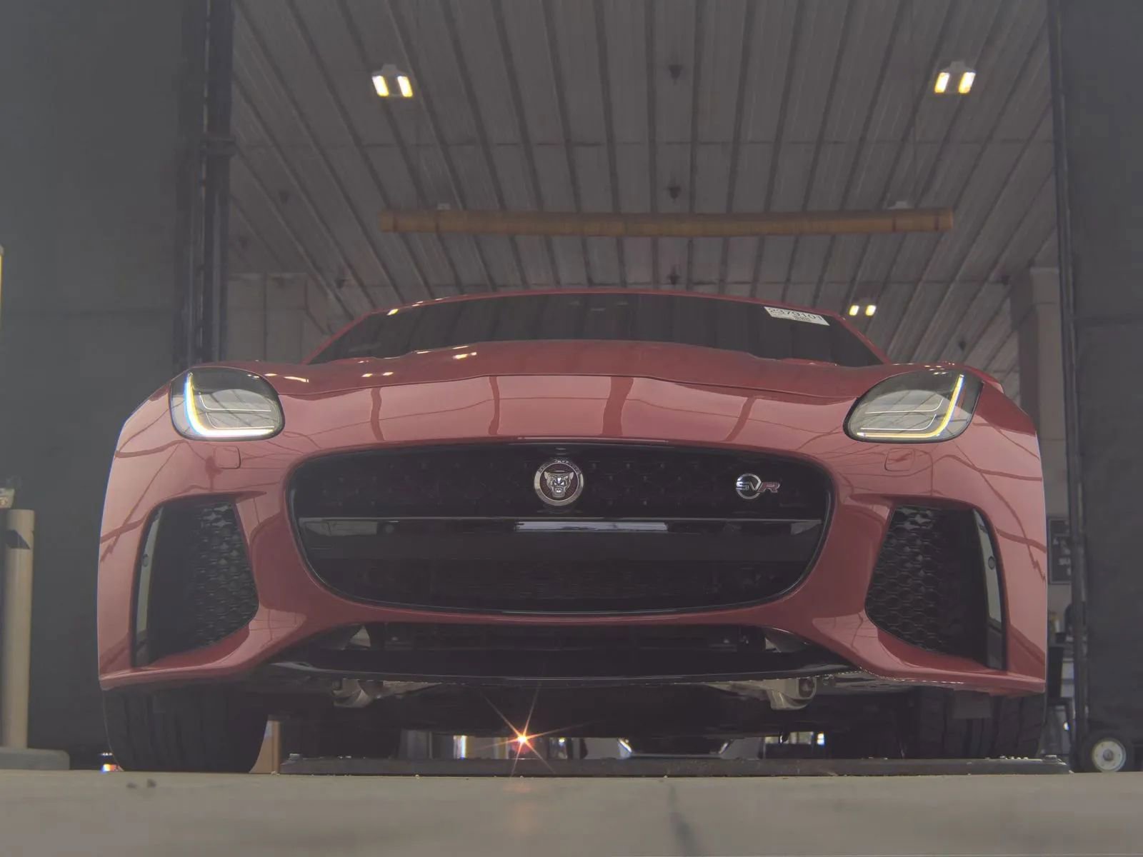 Used 2020 Jaguar F-TYPE SVR AWD/4WD image 4