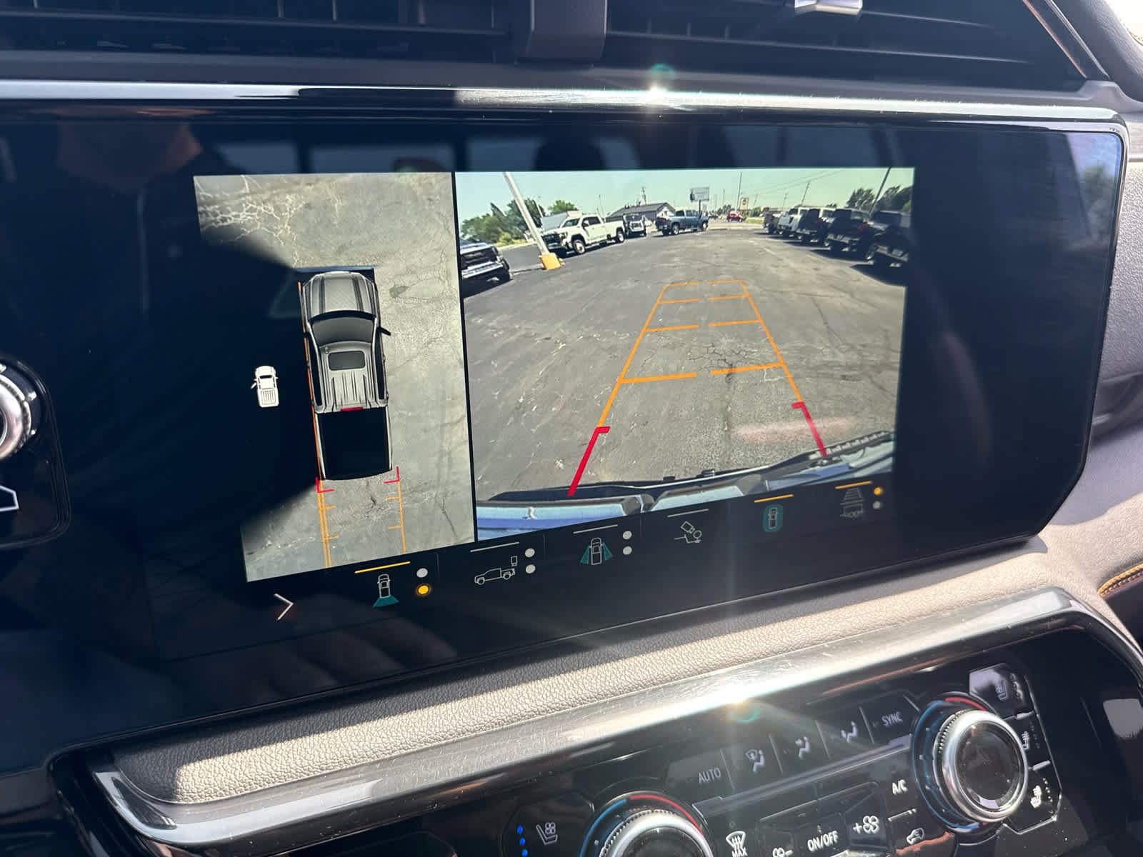 Certified 2022 GMC Sierra 1500 AT4 w/ AT4 Premium Package AWD/4WD image 24