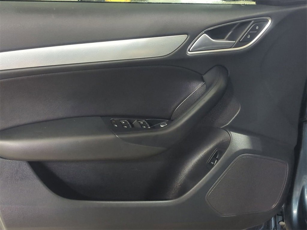 Used 2018 Audi Q3 2.0T Premium w/ Convenience Package image 15