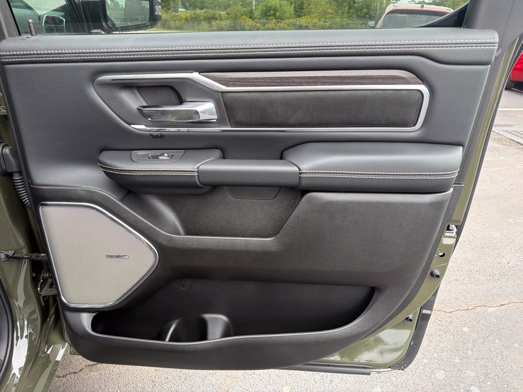New 2026 RAM 1500 Laramie AWD/4WD image 36