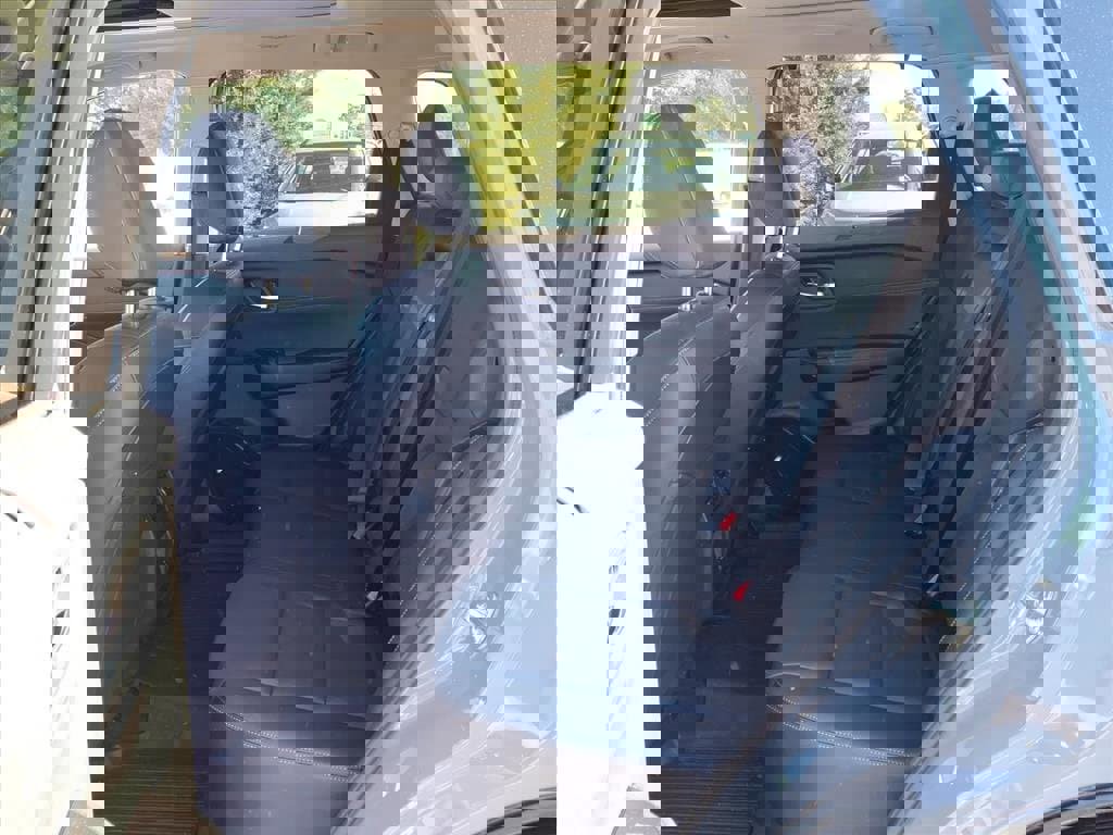 Used 2023 Nissan Rogue SV w/ SV Premium B Package image 5