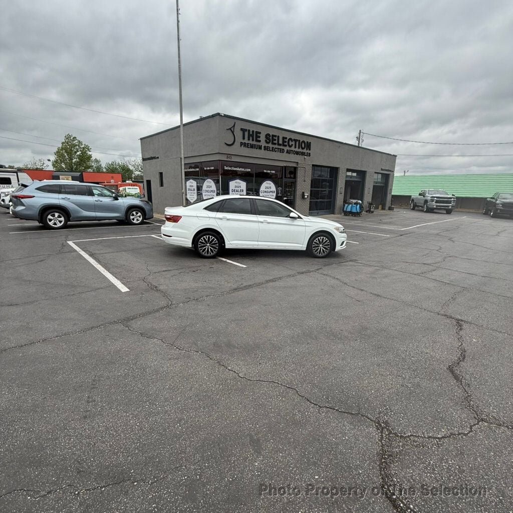 Used 2019 Volkswagen Jetta SE FWD image 18