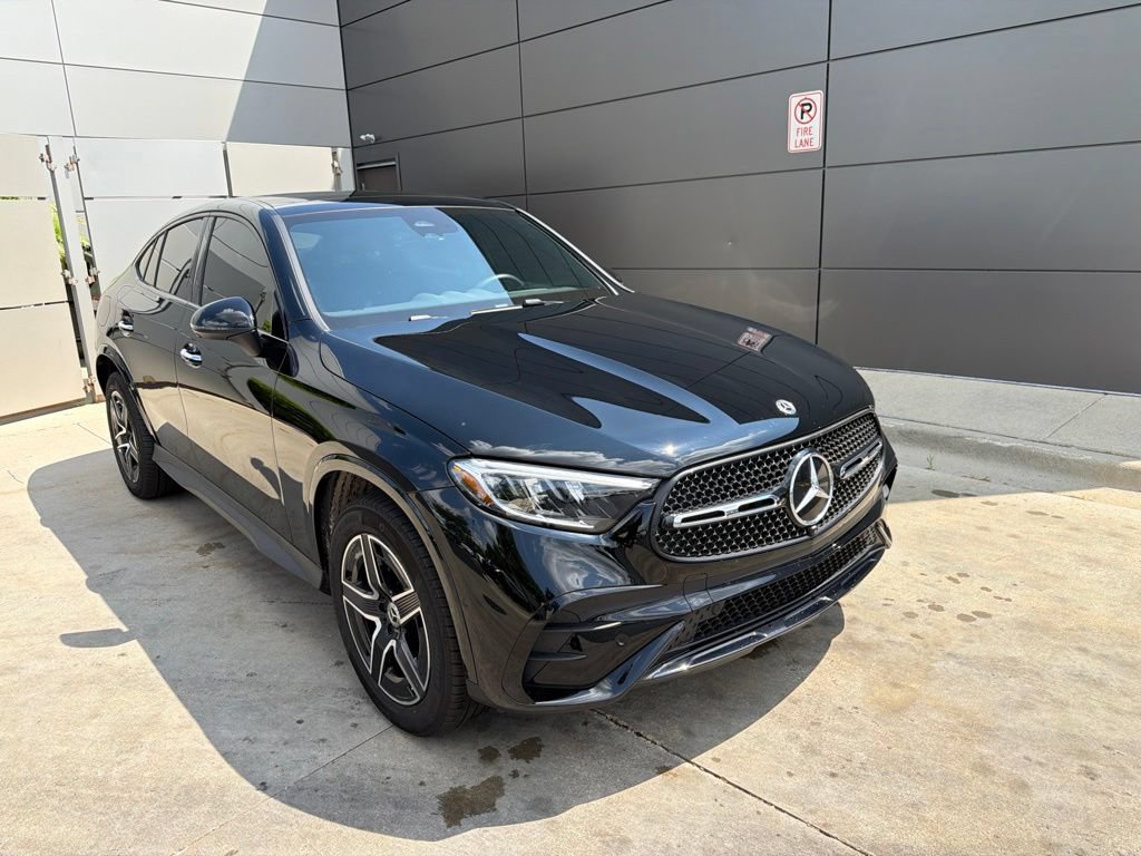 Used 2025 Mercedes-Benz GLC 300 4MATIC image 7