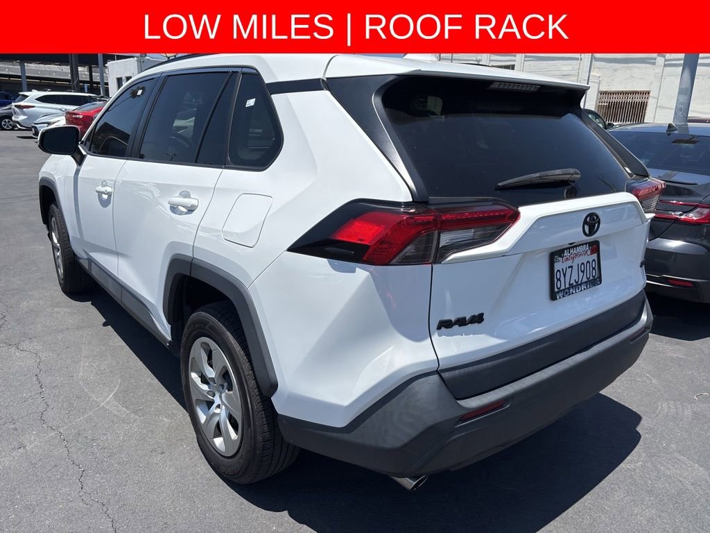 Used 2021 Toyota RAV4 LE FWD image 6
