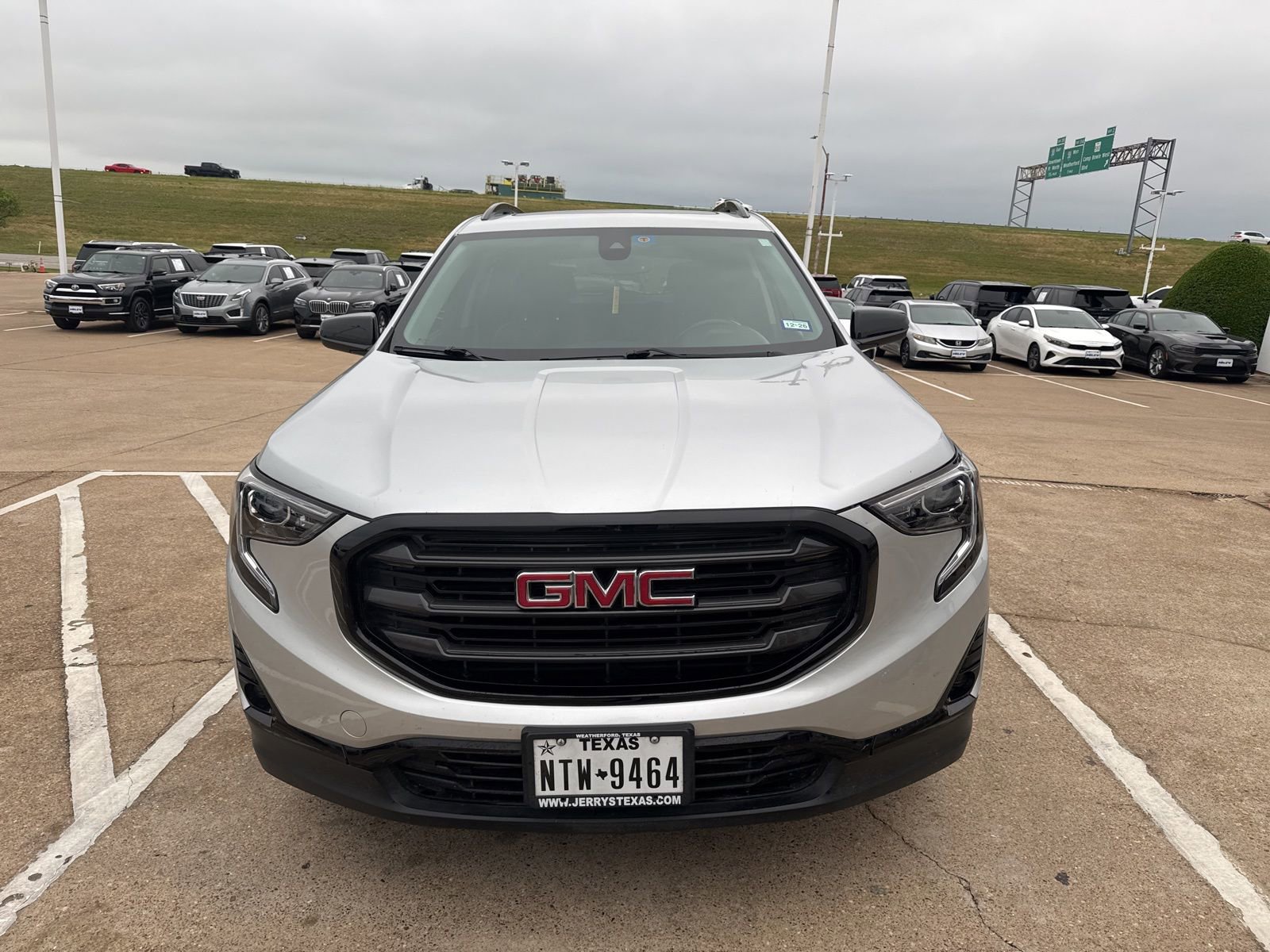Used 2020 GMC Terrain SLT w/ Preferred Package image 2