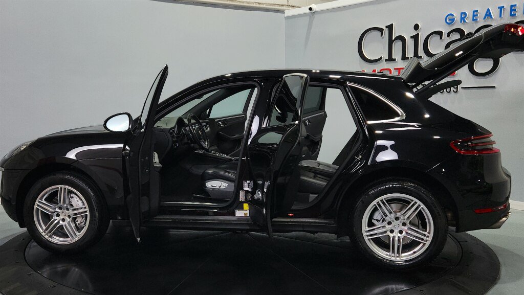 Used 2017 Porsche Macan S AWD/4WD image 18