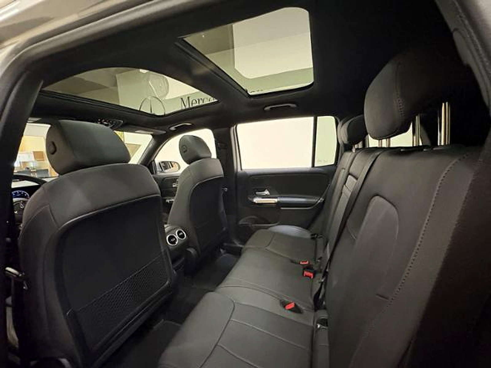 New 2026 Mercedes-Benz GLB 250 image 24